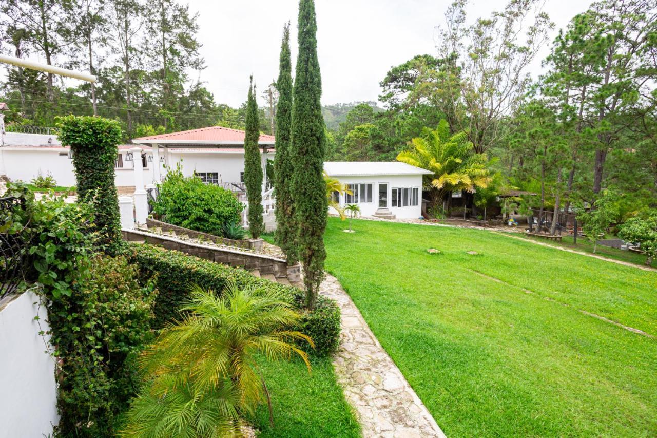 Hotel Cocoview, Bar & Restaurante Valle de Angeles Εξωτερικό φωτογραφία