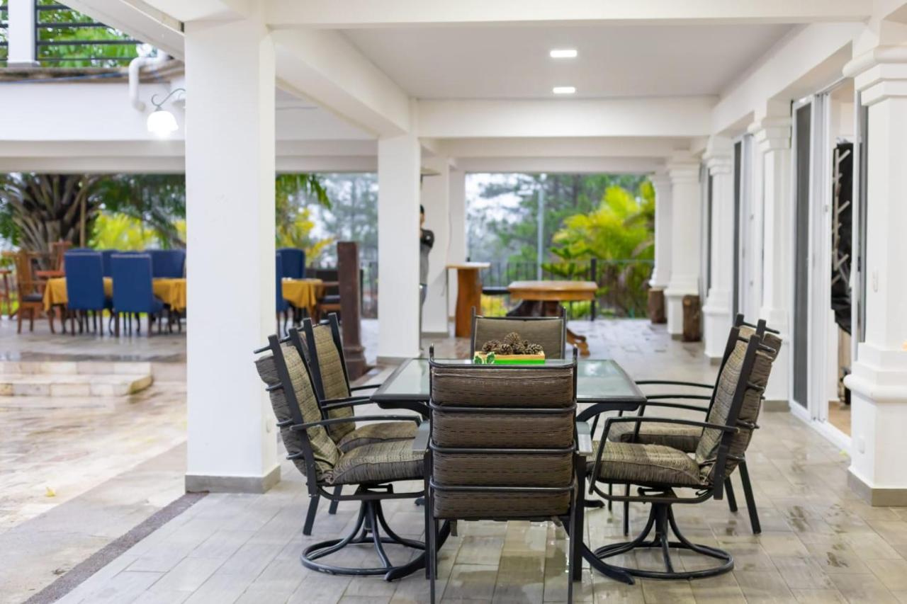 Hotel Cocoview, Bar & Restaurante Valle de Angeles Εξωτερικό φωτογραφία
