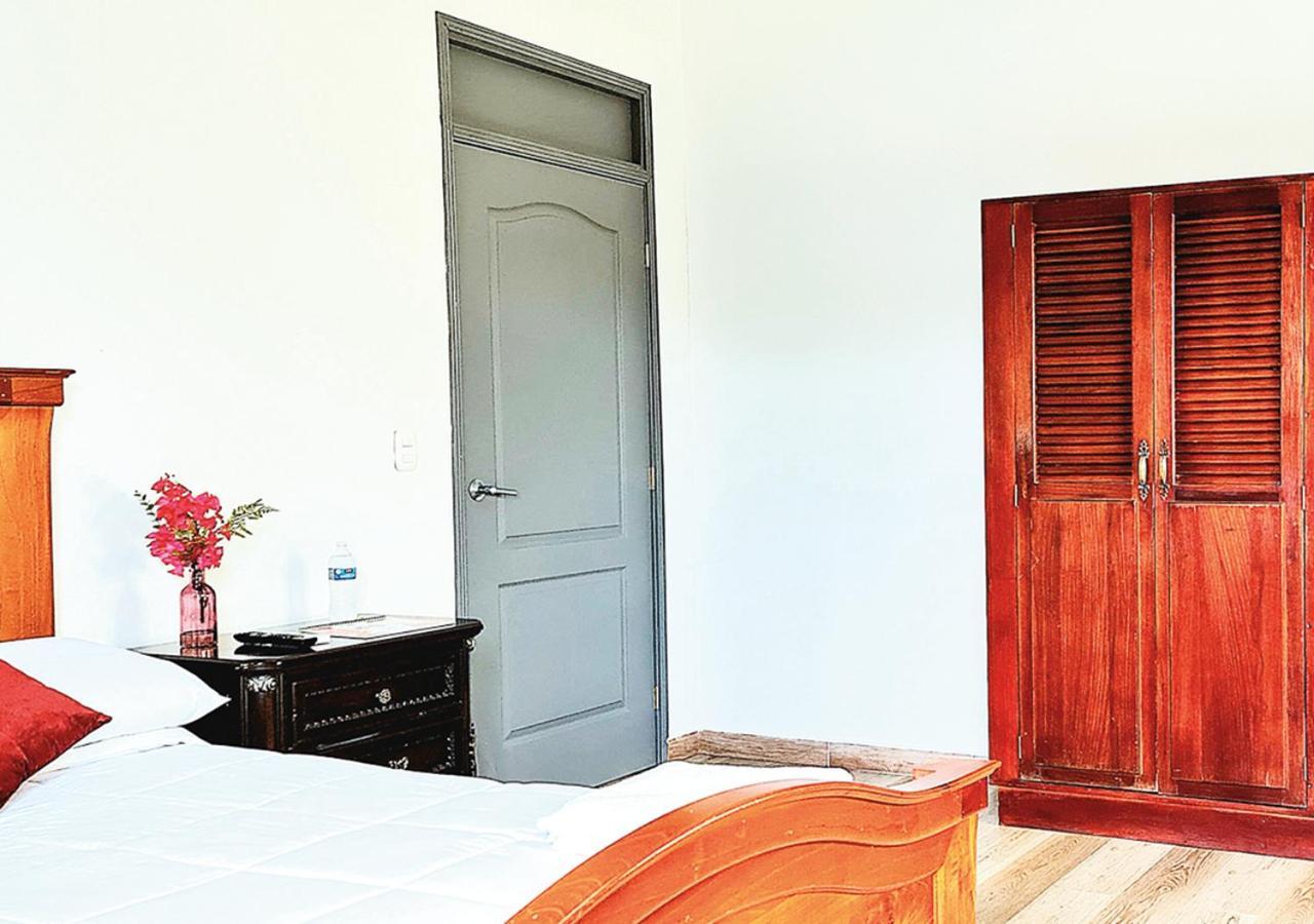 Hotel Cocoview, Bar & Restaurante Valle de Angeles Εξωτερικό φωτογραφία