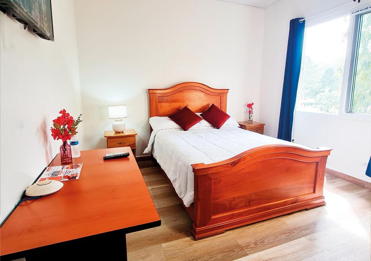Hotel Cocoview, Bar & Restaurante Valle de Angeles Εξωτερικό φωτογραφία